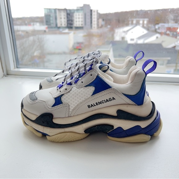 Authentic Balenciaga Triple S Low Top Chunky Sneakers EU37 - Picture 1 of 9